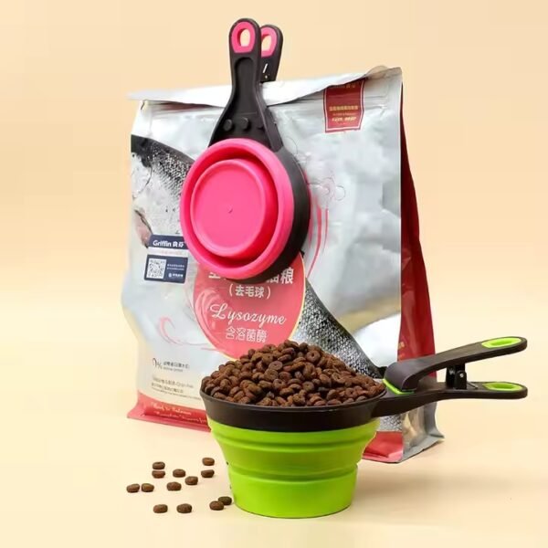 Collapsible Dog Food Scoop With Bag Clip